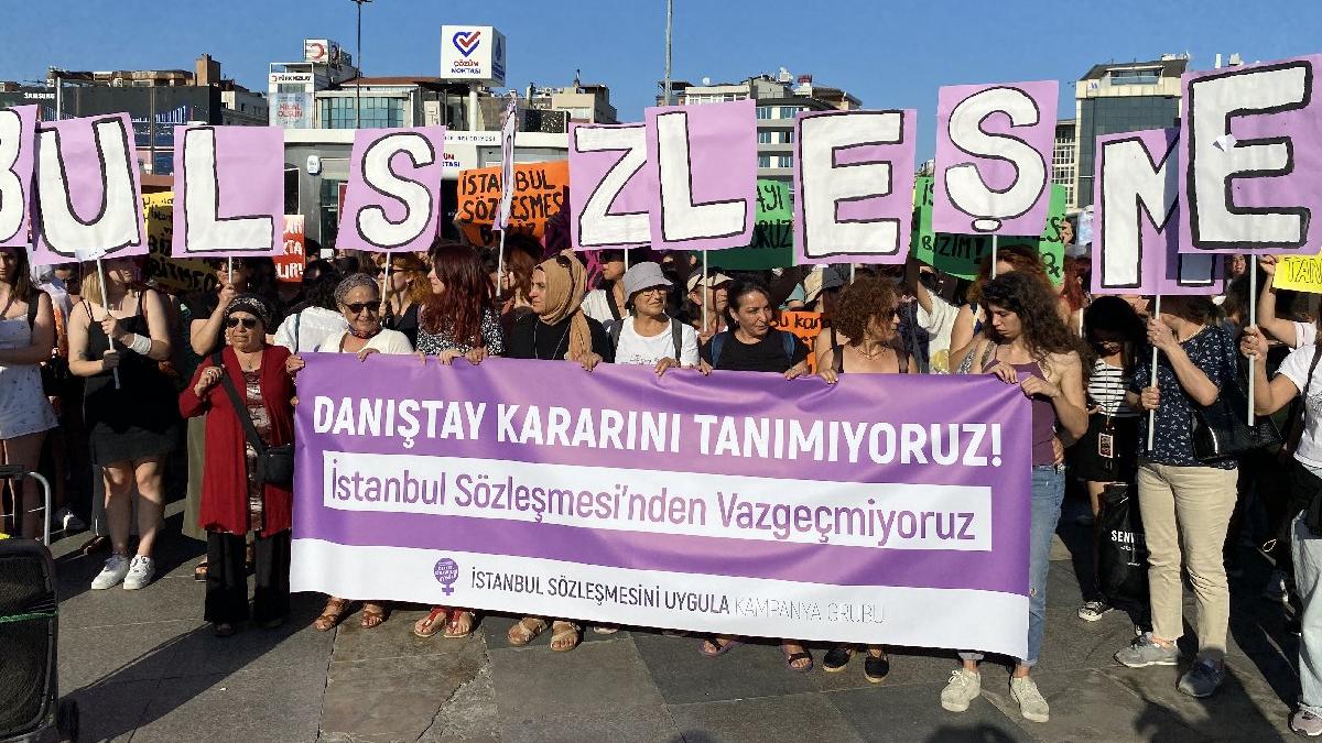 Kadınlar Danıştay kararını protesto etti